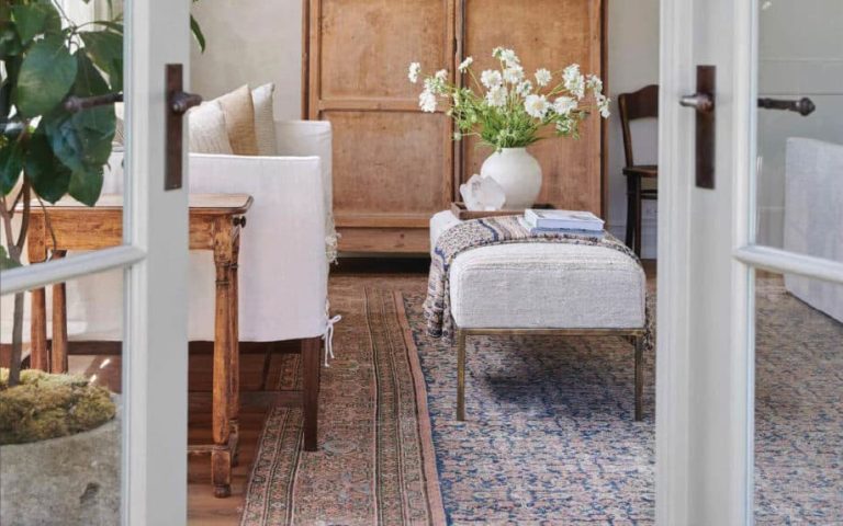 guide-to-persian-rugs-1-crop.jpg